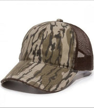 Load image into Gallery viewer, Lot of Two Mossy Oak Bottom Land Hats