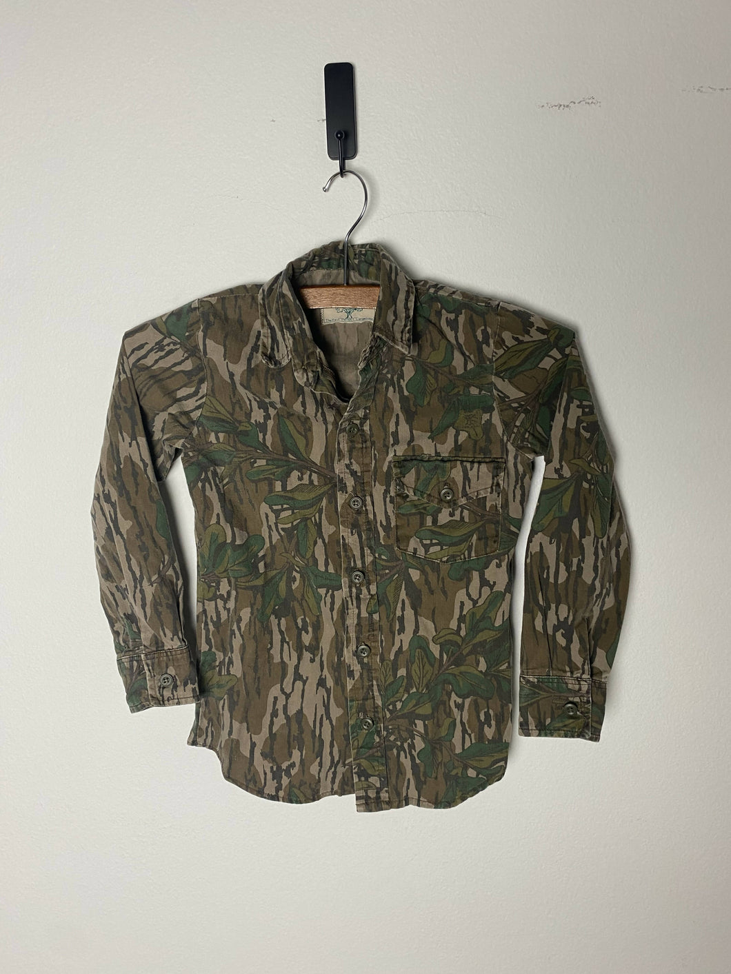 Vintage Mossy Oak Green Leaf Camo Kids Button Up