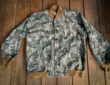 Load image into Gallery viewer, Mossy oak Treestand bomber jacket (small)