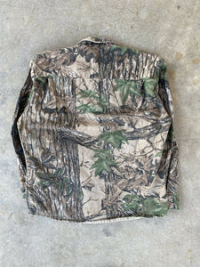 Vintage Walls Chamois Realtree Camo Button up (L/XL)