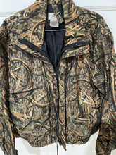 Load image into Gallery viewer, Mossy Oak ShadowGrass Jacket