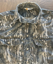 Load image into Gallery viewer, 90’s Carhartt Mossy Oak Treestand Button Down (M) 🇺🇸