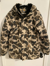 Load image into Gallery viewer, Womens Carhartt Camo Parka (S)