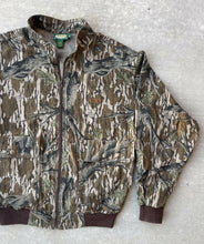 Load image into Gallery viewer, Cabela’s Mossy Oak Treestand Bomber (XL)