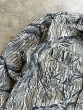 Load image into Gallery viewer, Vintage Mossy Oak Treestand Chamois Button Up Shirt (XL) 🇺🇸