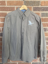 Load image into Gallery viewer, Arkansas Duck Derby Button Up Shirt Size Small