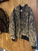 Load image into Gallery viewer, Carhartt Mossy Oak Tree Stand Active Jacket (large)