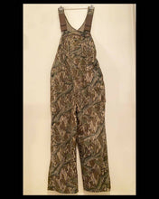 Load image into Gallery viewer, Commander Original Mossy Oak Treestand size 38 (M) Overalls