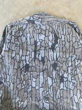 Load image into Gallery viewer, Vintage Cabela’s Trebark Button Up (L/XL)🇺🇸