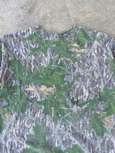 Load image into Gallery viewer, Vintage Mossy Oak Shadowleaf Long Sleeve (L)