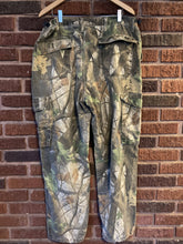 Load image into Gallery viewer, Wrangler Soft Realtree Hardwoods Pants 38x30