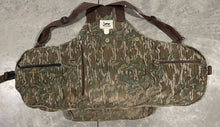 Load image into Gallery viewer, 90’s Duxbak Mossy Oak Greenleaf Strap Vest (XL) 🇺🇸