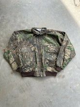 Load image into Gallery viewer, Vintage Realtree Camo Zip Up Jacket (XL)