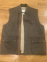 Load image into Gallery viewer, Orvis Herringbone 100% Wool Vest