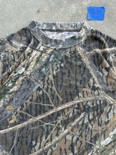 Load image into Gallery viewer, Vintage Mossy Oak Shadow Branch T-Shirt (S)