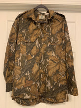 Load image into Gallery viewer, Mossy Oak Fall Foliage LS Button Up (L)🇺🇸