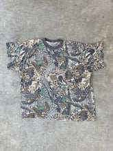 Load image into Gallery viewer, Vintage Realtree Advantage Camo Pocket Tee (XL/XXL)