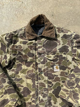 Load image into Gallery viewer, Vintage Carhartt Duck Camo Jacket (M)
