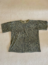 Load image into Gallery viewer, Vintage Realtree Shirt