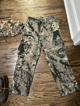 Load image into Gallery viewer, Mossy oak breakup pants