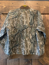 Load image into Gallery viewer, Mossy Oak Treestand Bomber Jacket (M)🇺🇸