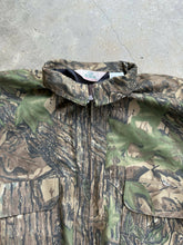 Load image into Gallery viewer, Vintage Realtree Camo Zip Up Jacket (XL)