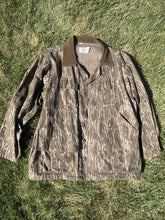 Load image into Gallery viewer, Mossy Oak Bottomland Corduroy Jacket (XL)🇺🇸