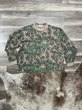 Load image into Gallery viewer, Mossy Oak Greenleaf Long Sleeve Shirt (XL) 🇺🇸