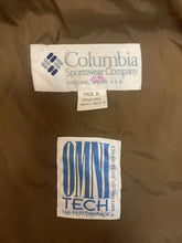 Load image into Gallery viewer, Vintage Columbia Mossy Oak 3 in 1 Jacket