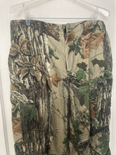 Load image into Gallery viewer, Rattlers Brand Realtree Cargo Pants Size Large