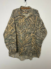 Load image into Gallery viewer, Vintage Mossy Oak Shadow Grass Chamois Button Up