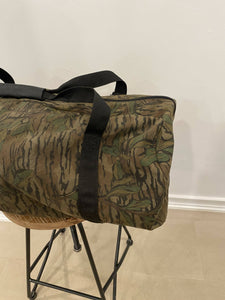 Vintage Mossy Oak Green Leaf Duffle Bag