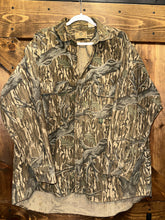 Load image into Gallery viewer, Mossy Oak Treestand LS Button Up