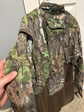 Load image into Gallery viewer, Ol’ Tom Ventilated shirt with spine pad