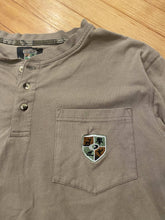 Load image into Gallery viewer, Mossy Oak Gamekeepers Henley Tee (L/XL)