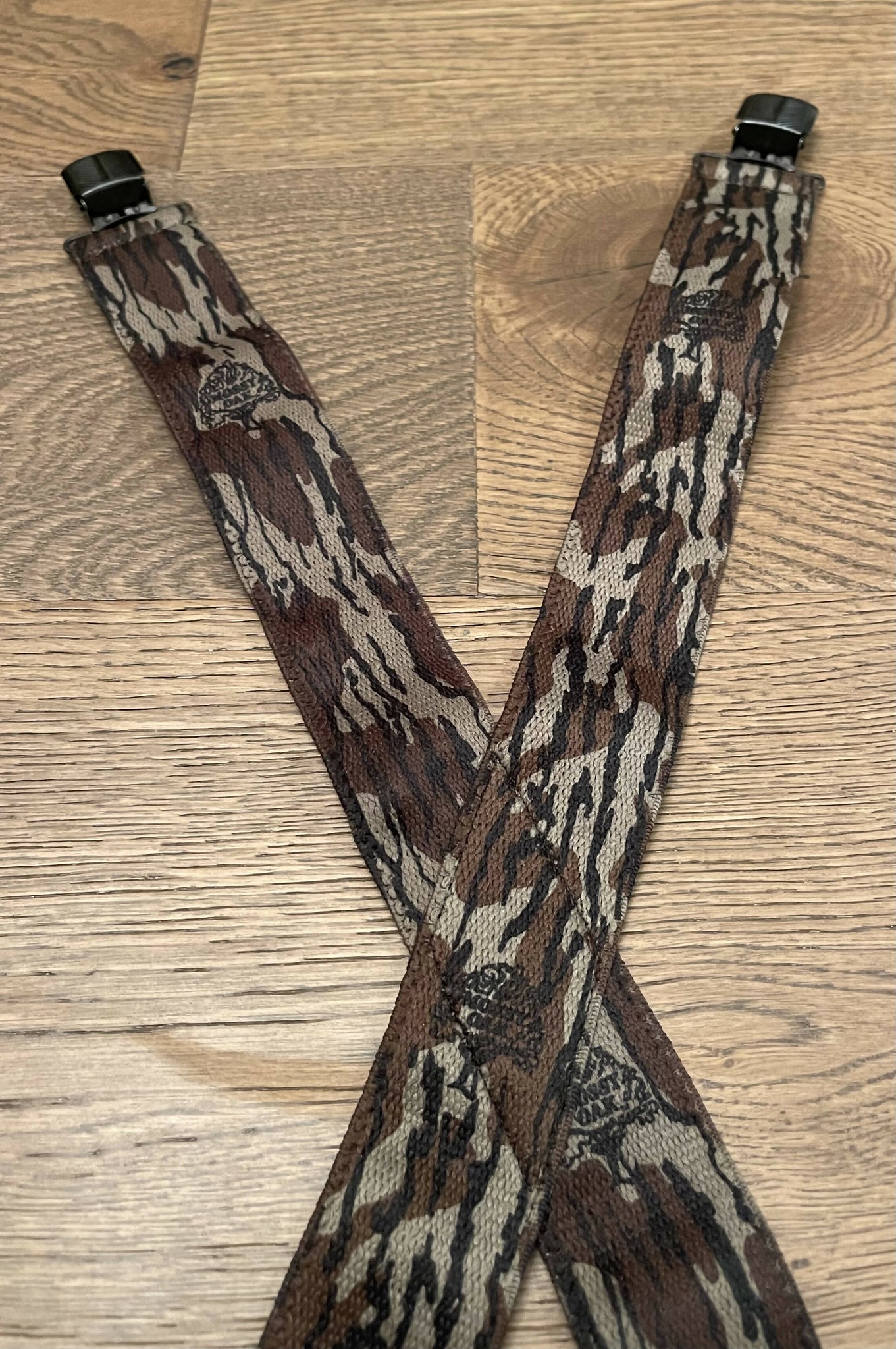 Mossy Oak Bottomland Suspenders Camoretro Mossy Oak Bottomland Suspenders Camoretro