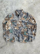 Load image into Gallery viewer, Vintage Walls Advantage Camo Chamois Button Up (L/XL)🇺🇸