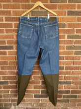 Load image into Gallery viewer, Wrangler Jeans Hunting Brush Brush Guard Jeans 38x30