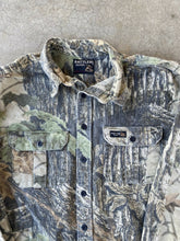Load image into Gallery viewer, Vintage Rattlers Brand Realtree Camo Chamois Button up (M/L)