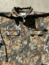 Load image into Gallery viewer, Vintage Mossy Oak Fall Foliage Chamois Button Up (4XL)
