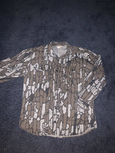 Load image into Gallery viewer, Vintage Cabelas Trebark button up