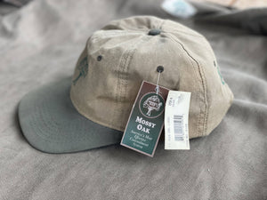 Original Mossy Oak wax hat *WITH TAGS*