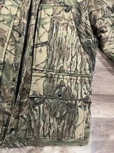 Load image into Gallery viewer, Vintage Walls Blizzard Pruf Jacket Realtree Pattern (XL)🇺🇸