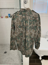 Load image into Gallery viewer, Mossy oak green leaf button up