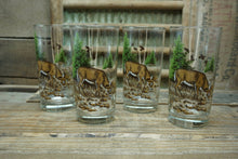 Load image into Gallery viewer, Vintage White Tail Deer 4 Glasses Barware Drinkware Great Condition