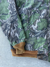 Load image into Gallery viewer, Mossy Oak Full Foliage/Fall Foliage Reversible Bomber Jacket (XL)