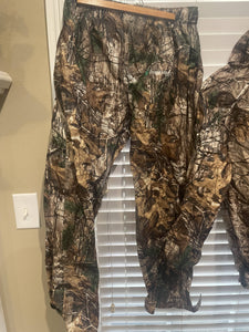 Frog Toggs Size Small Camo Rainsuit