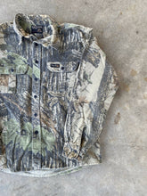 Load image into Gallery viewer, Vintage Rattlers Brand Realtree Camo Chamois Button up (M/L)