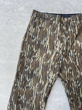 Load image into Gallery viewer, Gander Mountain Mossy Oak Bottomland Rainwear Pants (36x30)