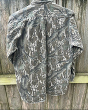 Load image into Gallery viewer, Mossy Oak Treestand Chamois Button Up Shirt (L) 🇺🇸